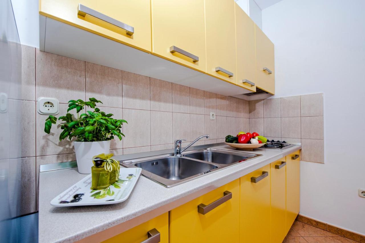 Apartments Bella B 로비니 외부 사진