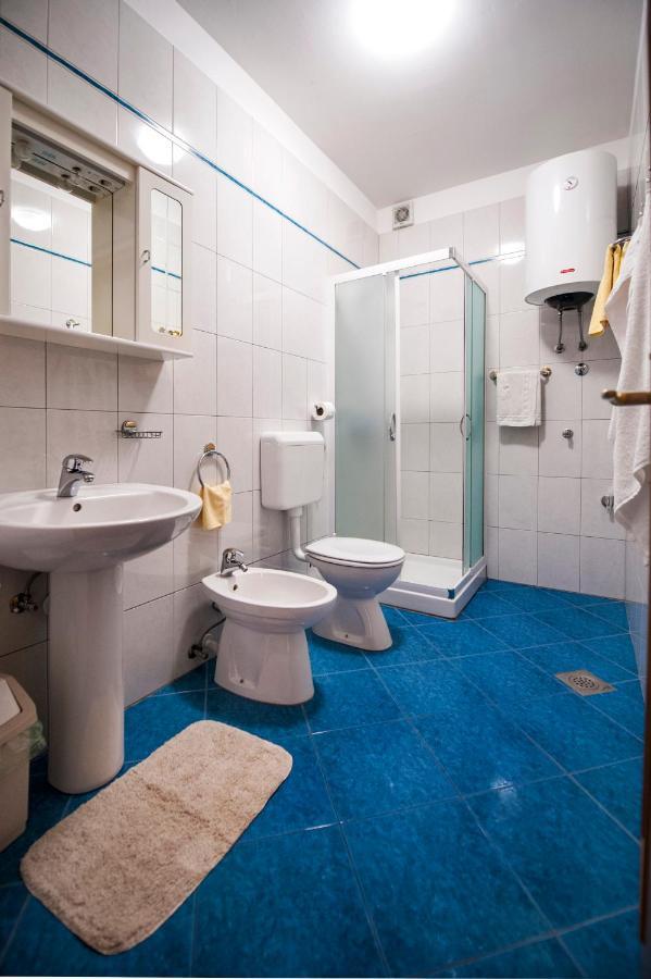 Apartments Bella B 로비니 외부 사진