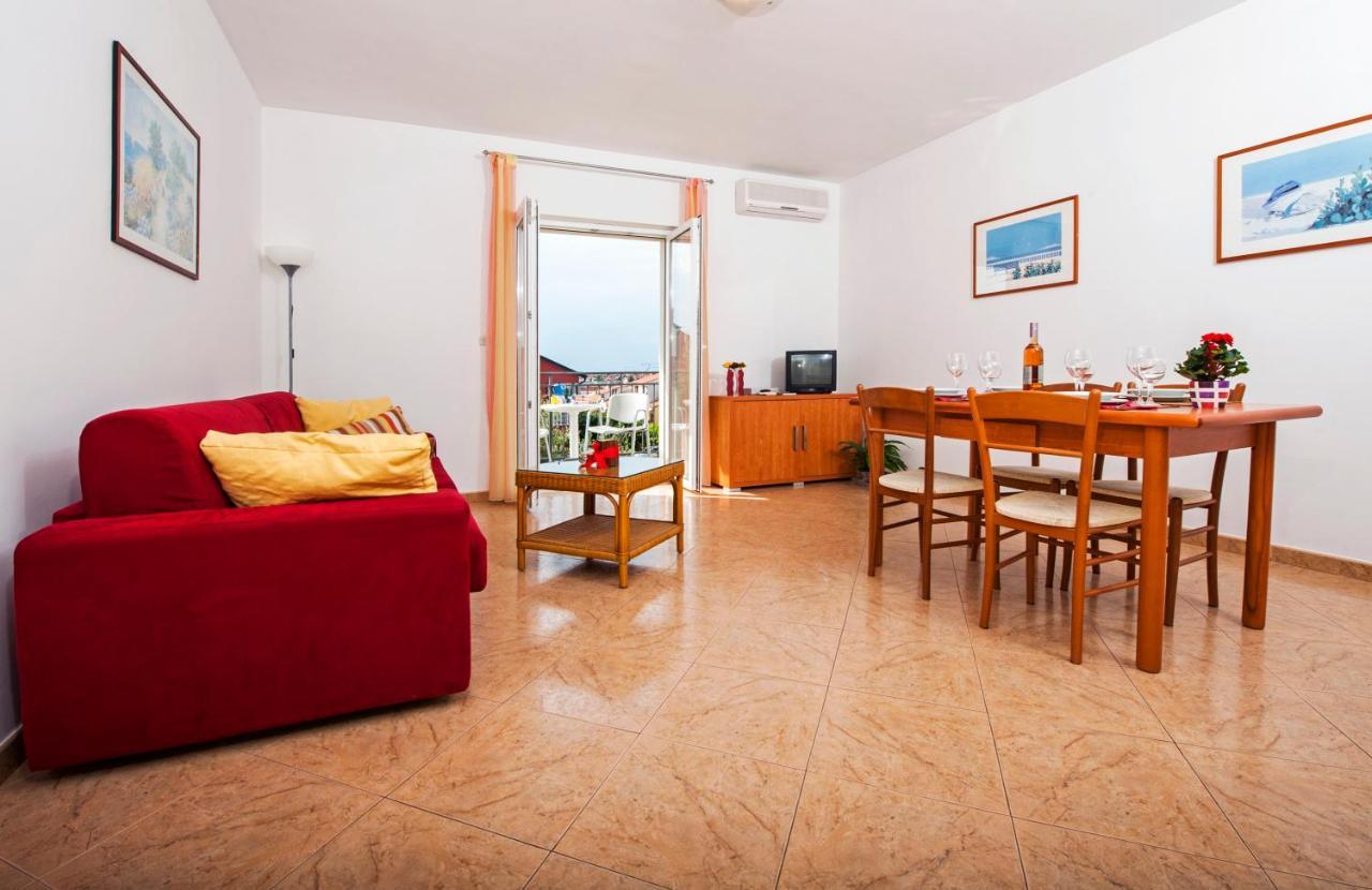 Apartments Bella B 로비니 외부 사진