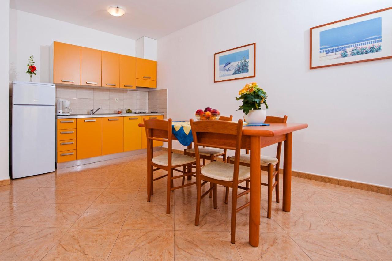Apartments Bella B 로비니 외부 사진