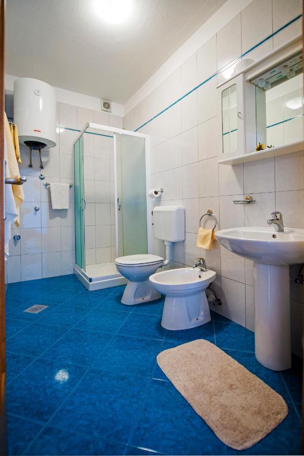 Apartments Bella B 로비니 외부 사진